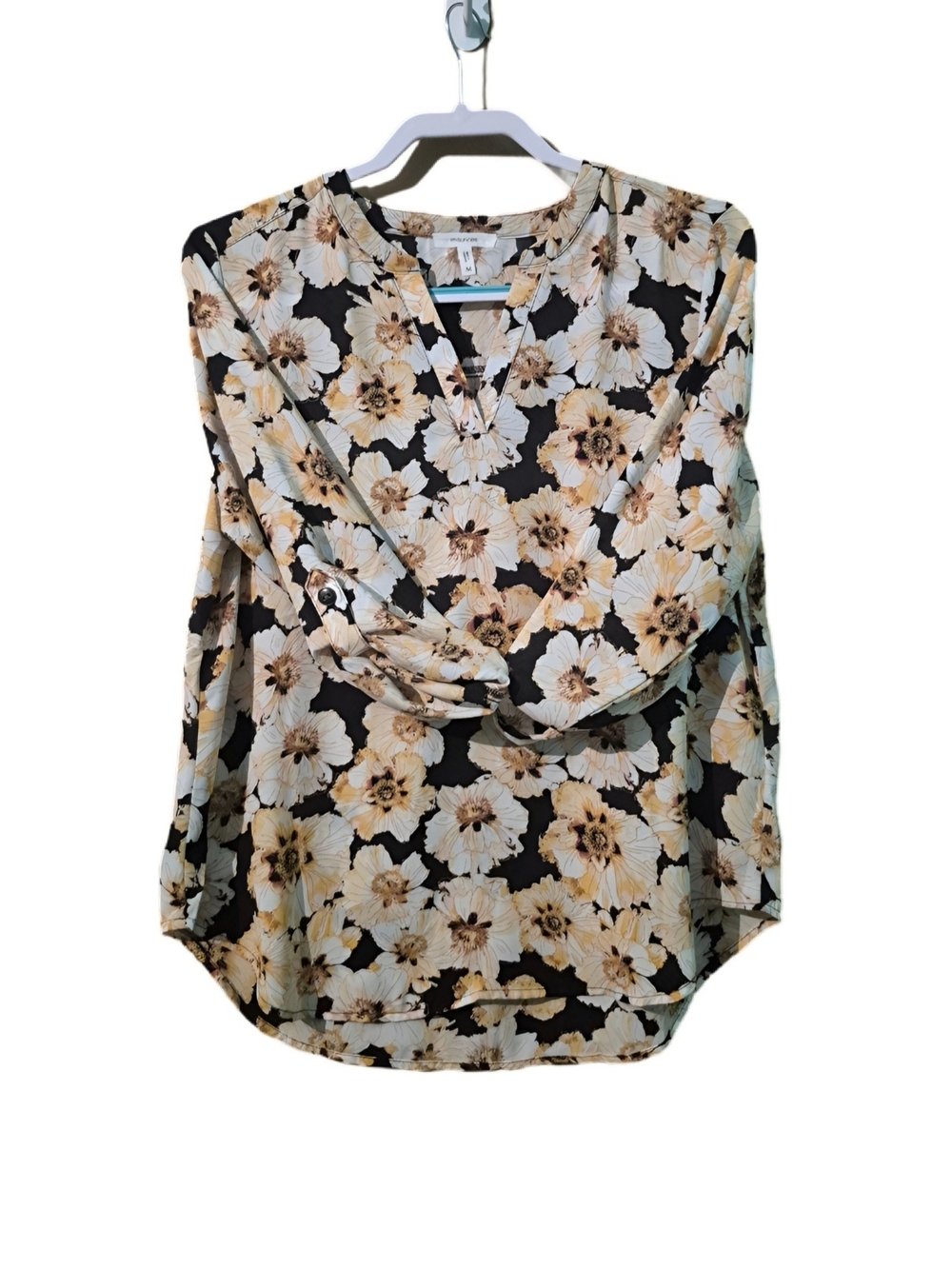 Maurices Floral V-Neck Blouse Size Medium